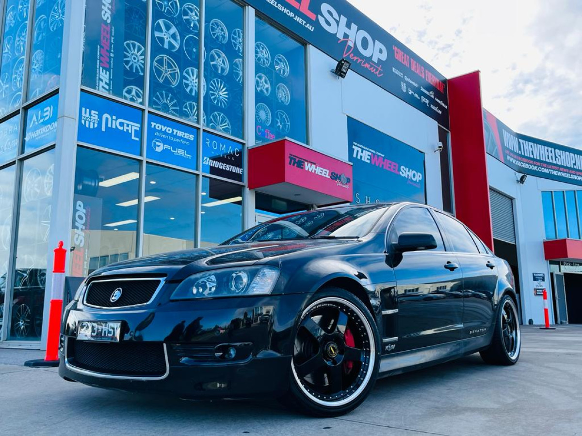 HSV WITH SIMMONS FR1 WHEELS |  | HOLDEN