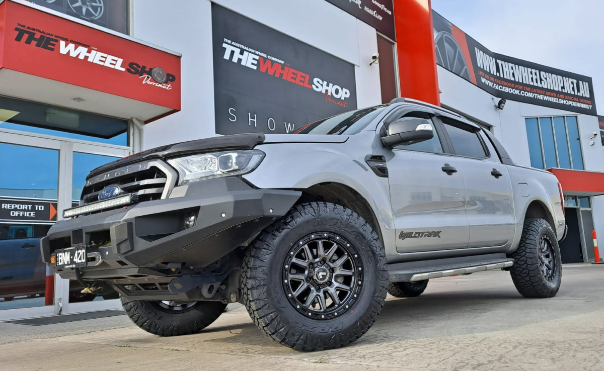 FORD RANGER WITH MAXXIS RAZR |  | FORD 