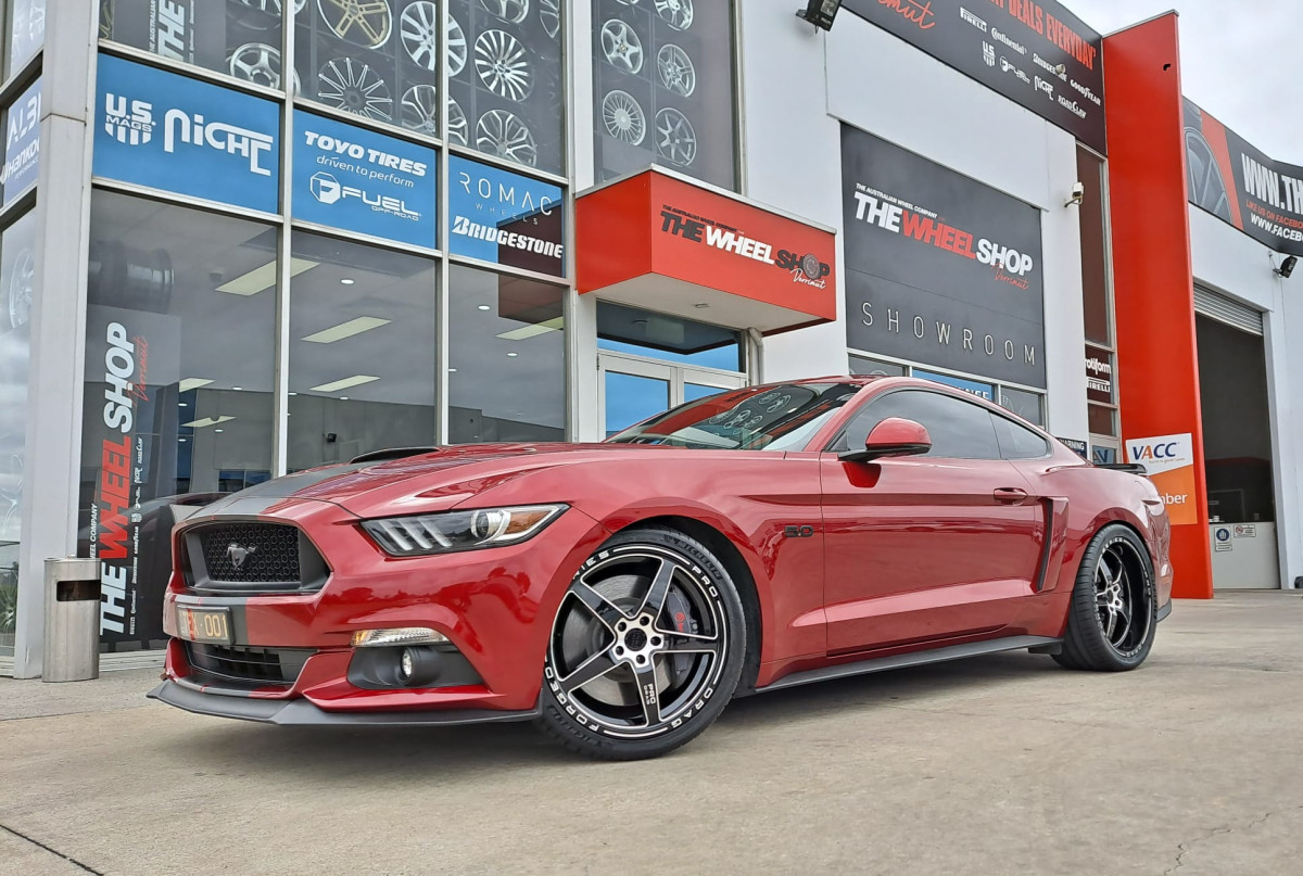 FORD MUSTANG WITH PRO DRAG WHEELS |  | FORD 
